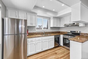 520 Pearl St in San Diego, CA - Building Photo