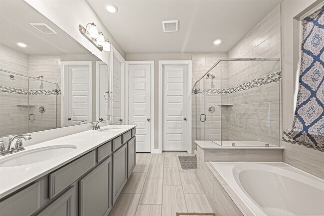 17685 Martin Crk Ln in Conroe, TX - Building Photo - Building Photo