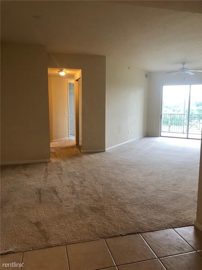 3500 Oaks Clubhouse Dr-Unit -# 507 in Pompano Beach, FL - Building Photo - Building Photo