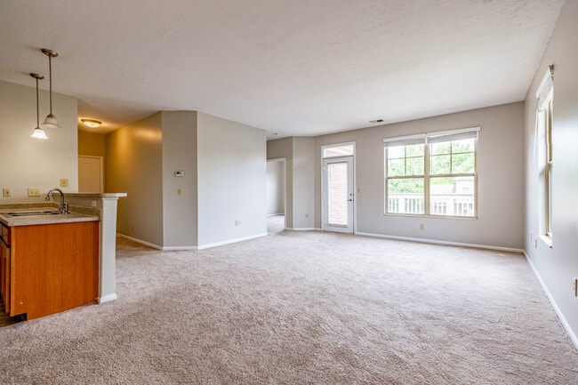 The Lakes at West Chester in West Chester, OH - Foto de edificio - Interior Photo