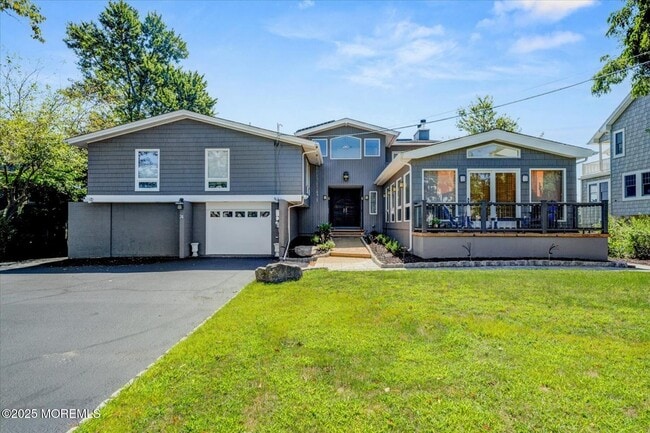 property at 74 Seneca Pl