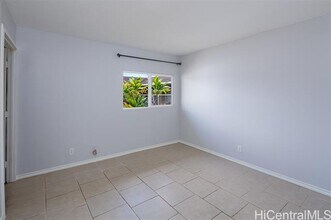 1367 Kuahaka St in Pearl City, HI - Building Photo - Building Photo