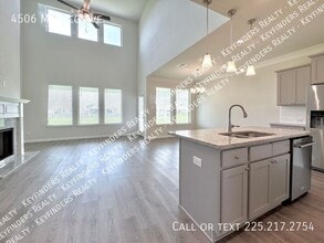 4506 Malbec Ave in Baton Rouge, LA - Foto de edificio - Building Photo