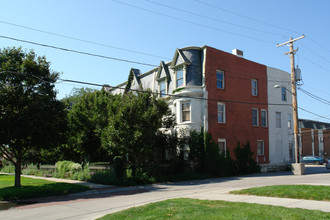 1044 H St in Lincoln, NE - Foto de edificio - Building Photo