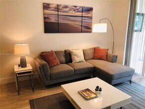 17100 N Bay Rd, Unit 1511 in Sunny Isles Beach, FL - Building Photo - Building Photo