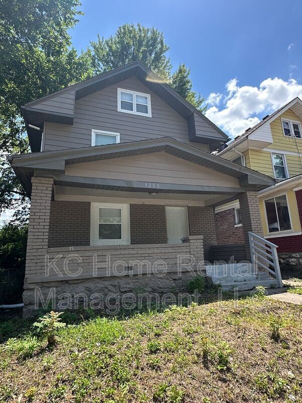 property at 3203 E 26th Terrace