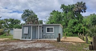 117 Wallace Rd in New Smyrna Beach, FL - Building Photo