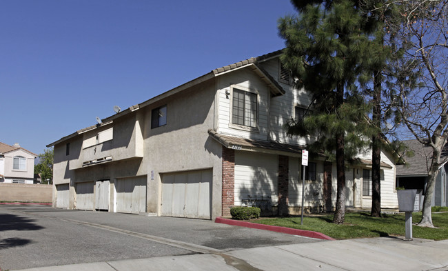 3119-3123 Jaguar Way in Ontario, CA - Building Photo - Building Photo