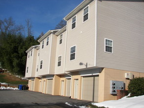 Bldg 2 in North Wilkesboro, NC - Foto de edificio - Building Photo