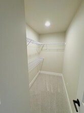 1096 E Fairhaven Ave in Burlington, WA - Foto de edificio - Building Photo