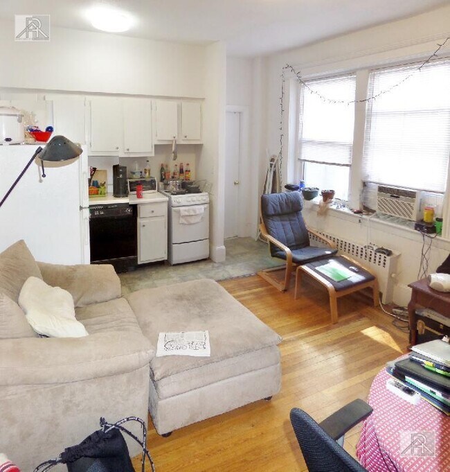 property at 1086 Commonwealth Ave