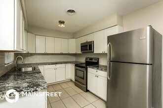 830 N Tuxedo Ave in DeLand, FL - Building Photo - Building Photo