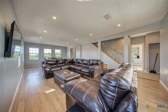 729 Clay Ridge in Canyon Lake, TX - Building Photo - Building Photo