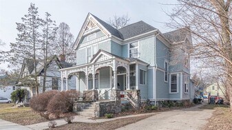 307 N Adams St, Unit 3 in Ypsilanti, MI - Building Photo