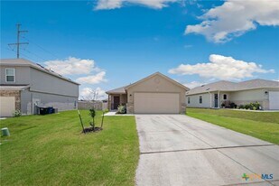 529 Havarti Wy in Canyon Lake, TX - Building Photo
