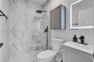 6470 SW 27th St in Miami, FL - Building Photo - Building Photo