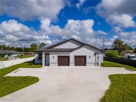 2253 10th Terrace in Lehigh Acres, FL - Building Photo