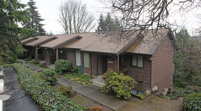 cottage creek apartments in Seattle, WA - Building Photo - Building Photo