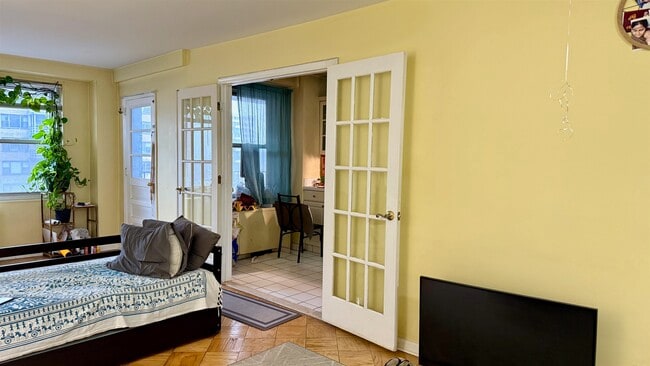 225 St Pauls Ave in Jersey City, NJ - Building Photo - Building Photo