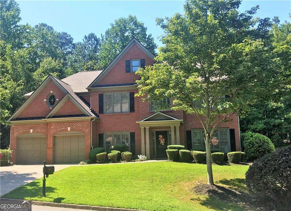 8050 Allerton Ln in Cumming, GA - Foto de edificio