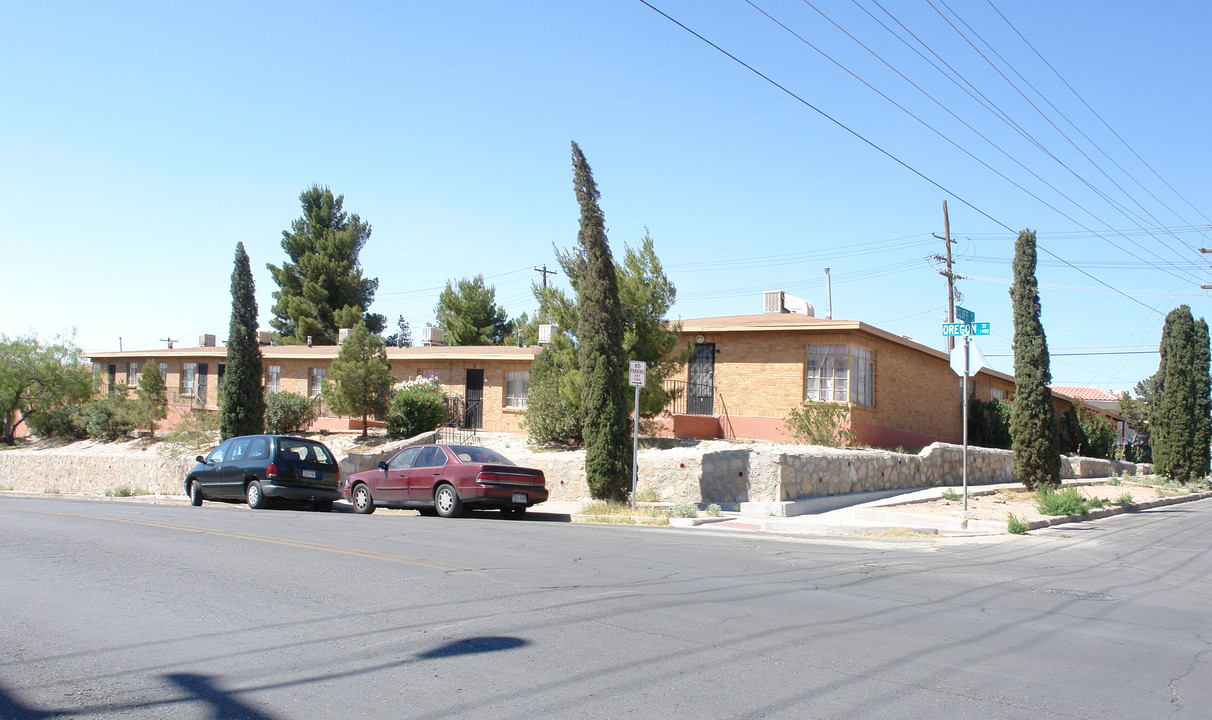 1401 N Oregon St in El Paso, TX - Foto de edificio