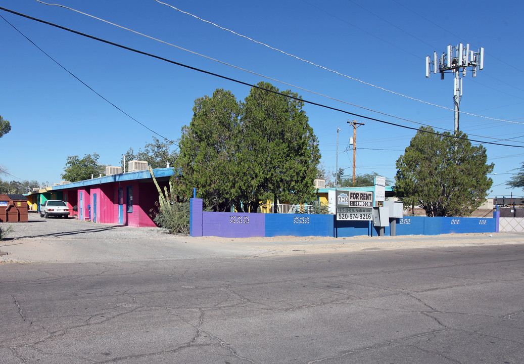 Fontana East Apartments in Tucson, AZ - Building Photo