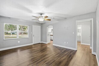 1325 NE 3rd Ave in Gainesville, FL - Building Photo - Building Photo