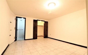 70 W 87th St-Unit -AJ in New York, NY - Building Photo - Building Photo