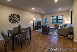 757 Highland Ave in Needham, MA - Building Photo