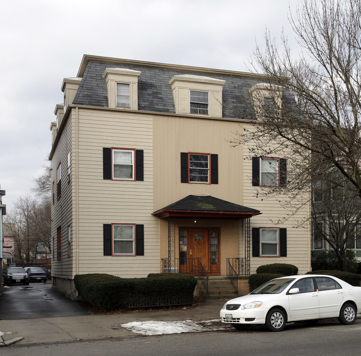 85 Parade St in Providence, RI - Foto de edificio