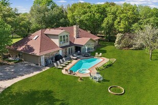 1425 N Peytonville Ave in Southlake, TX - Building Photo