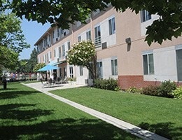 4121 Katella Ave in Los Alamitos, CA - Building Photo - Building Photo