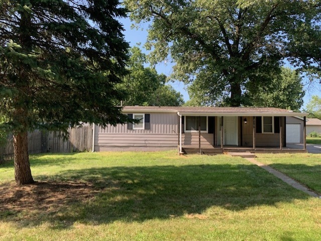 416 McKinley Ave in Hobart, IN - Foto de edificio - Building Photo