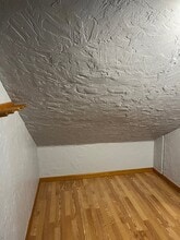 214 Crim St in Bowling Green, OH - Foto de edificio - Building Photo