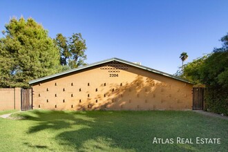 2204 W Vista Ave in Phoenix, AZ - Building Photo - Building Photo