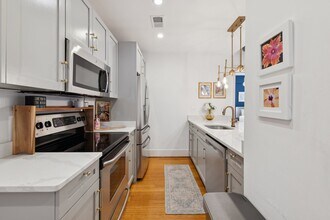 1440 Church St NW, Unit NW101 in Washington, DC - Building Photo - Building Photo