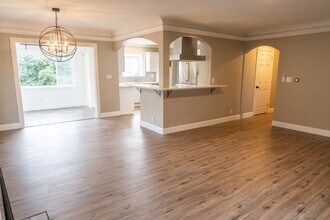 10333 NE 186th St in Bothell, WA - Building Photo - Building Photo