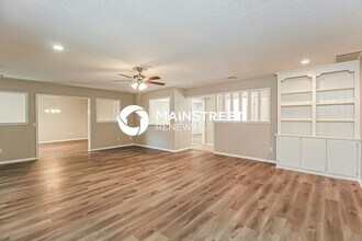 9405 Briarcreek Dr in Oklahoma City, OK - Foto de edificio - Building Photo