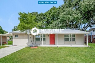 107 Lake Elizabeth Dr in Winter Haven, FL - Building Photo