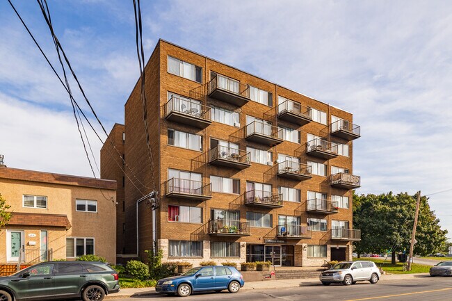 4630-4650 Lasalle Boul in Montréal, QC - Building Photo - Building Photo