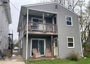 233-235 S Walnut St in Kennett Square, PA - Foto de edificio - Building Photo