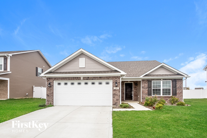 8186 Klumbago Rd in Plainfield, IN - Building Photo