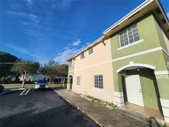 18772 SW 100th Ave in Cutler Bay, FL - Building Photo - Building Photo