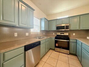 6916 Meador Ave in Austin, TX - Building Photo - Building Photo