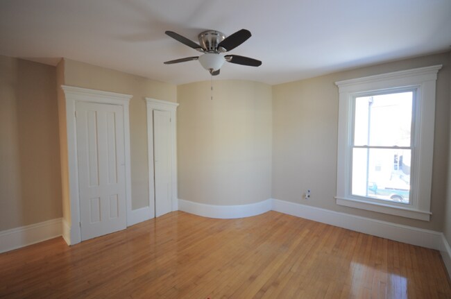 91 Walnut St-Unit -2 in Manchester, NH - Building Photo - Building Photo