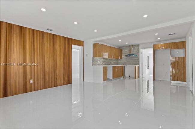 property at 1524 SW 32nd Ct