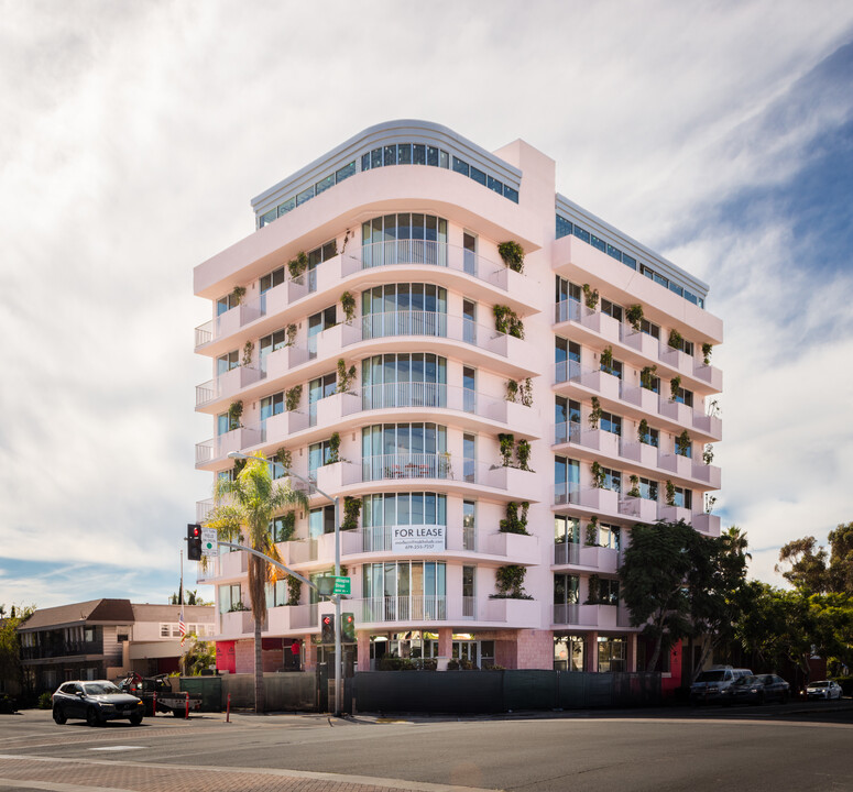 Sasan Apartments in San Diego, CA - Foto de edificio