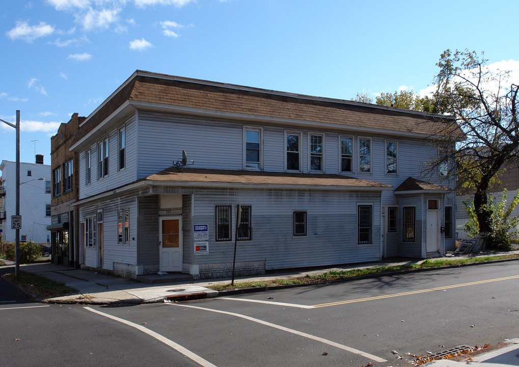 255 Rhode Island Ave in East Orange, NJ - Foto de edificio