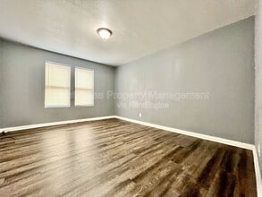 273 E Forest Ave in Muskegon, MI - Building Photo - Building Photo