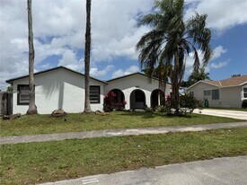 14285 SW 287th St in Homestead, FL - Building Photo
